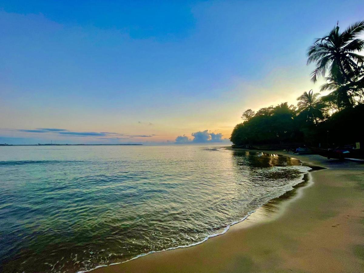 Lazy Bay Hotel Arugam Bay Buitenkant foto