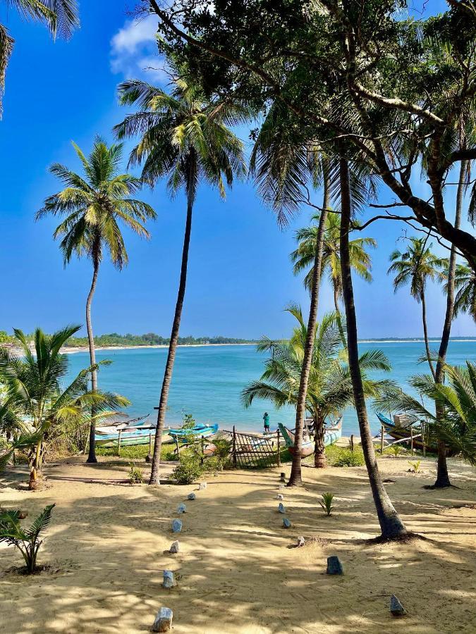 Lazy Bay Hotel Arugam Bay Buitenkant foto